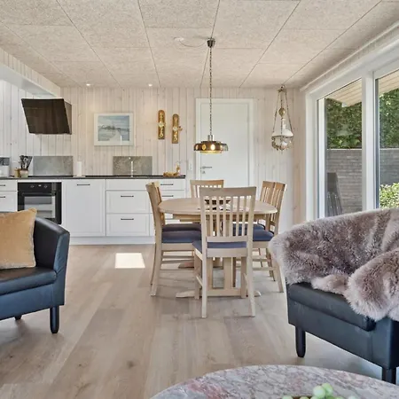 度假居 Enrica - 250m From The Sea By Interhome